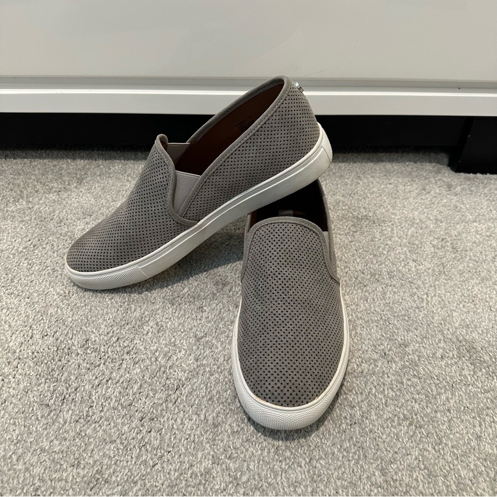 Women’s Steve Madden Slip In Sneakers-Size 10